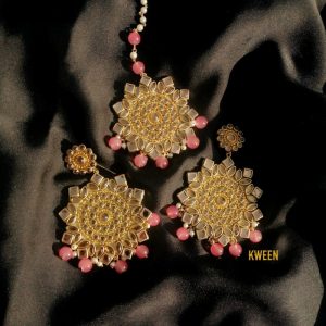 Kundan earrings with tika